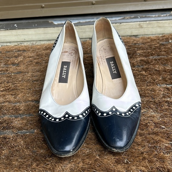 Vintage Wingtip Italian Leather Bally Kitten Heels Sz 6.5 Rockabilly Retro Vibes - Picture 2 of 7
